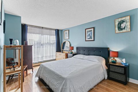 Photo 19 at 722 - 65 Scadding Avenue, Waterfront Communities C8, Toronto