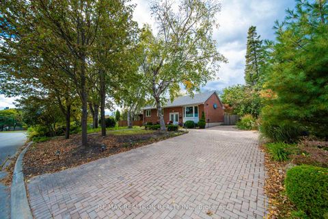 Photo 3 at 79 Paperbirch Drive, Don Mills, Toronto