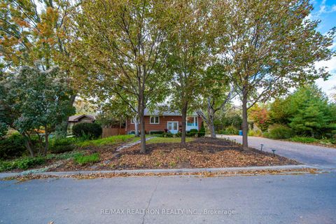 Photo 4 at 79 Paperbirch Drive, Don Mills, Toronto