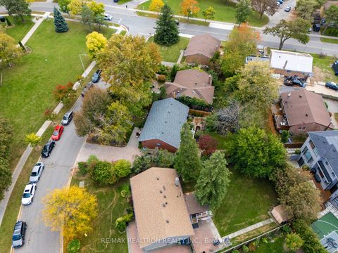 Photo 34 at 79 Paperbirch Drive, Don Mills, Toronto