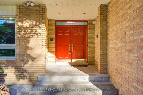 Photo 1 at 54 Magpie Crescent, Windfields, Toronto