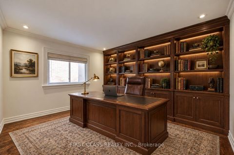 Photo 7 at 54 Magpie Crescent, Windfields, Toronto