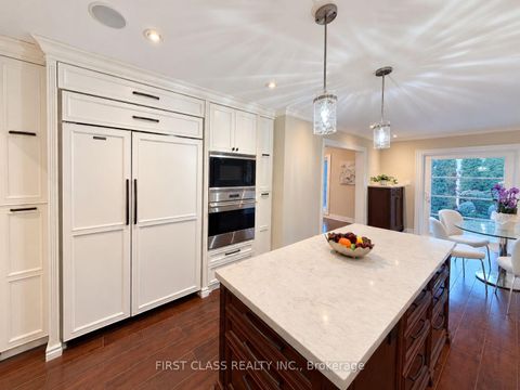 Photo 11 at 54 Magpie Crescent, Windfields, Toronto