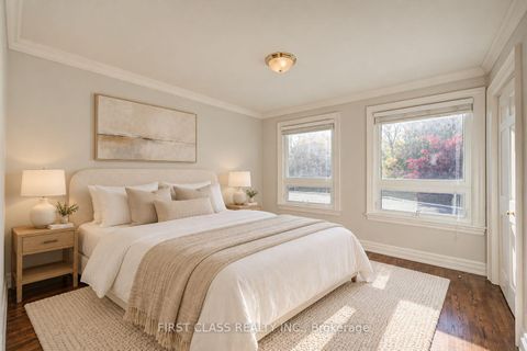 Photo 20 at 54 Magpie Crescent, Windfields, Toronto