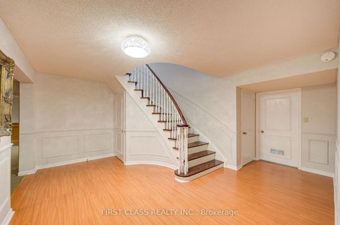 Photo 29 at 54 Magpie Crescent, Windfields, Toronto