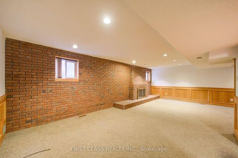 Photo 34 at 54 Magpie Crescent, Windfields, Toronto
