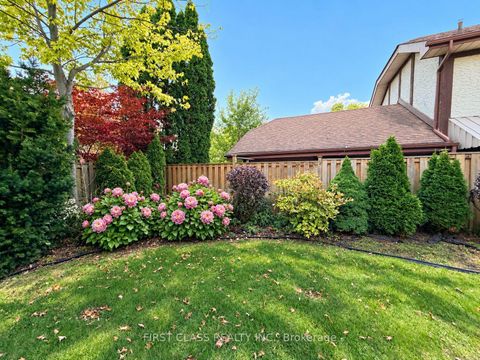 Photo 39 at 54 Magpie Crescent, Windfields, Toronto