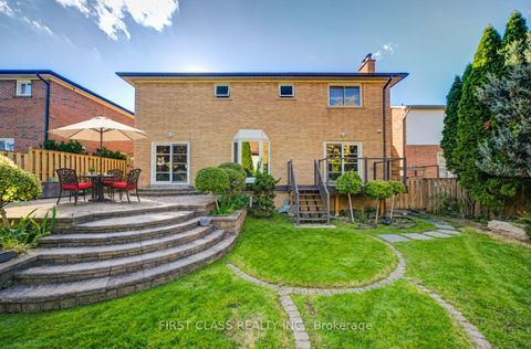 Photo 41 at 54 Magpie Crescent, Windfields, Toronto