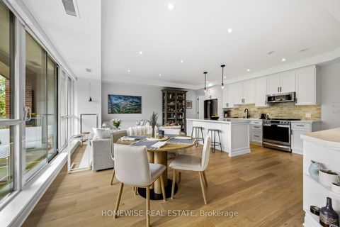 Photo 10 at 403 - 11 Soho Street, Waterfront Communities C1, Toronto
