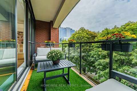 Photo 23 at 403 - 11 Soho Street, Waterfront Communities C1, Toronto