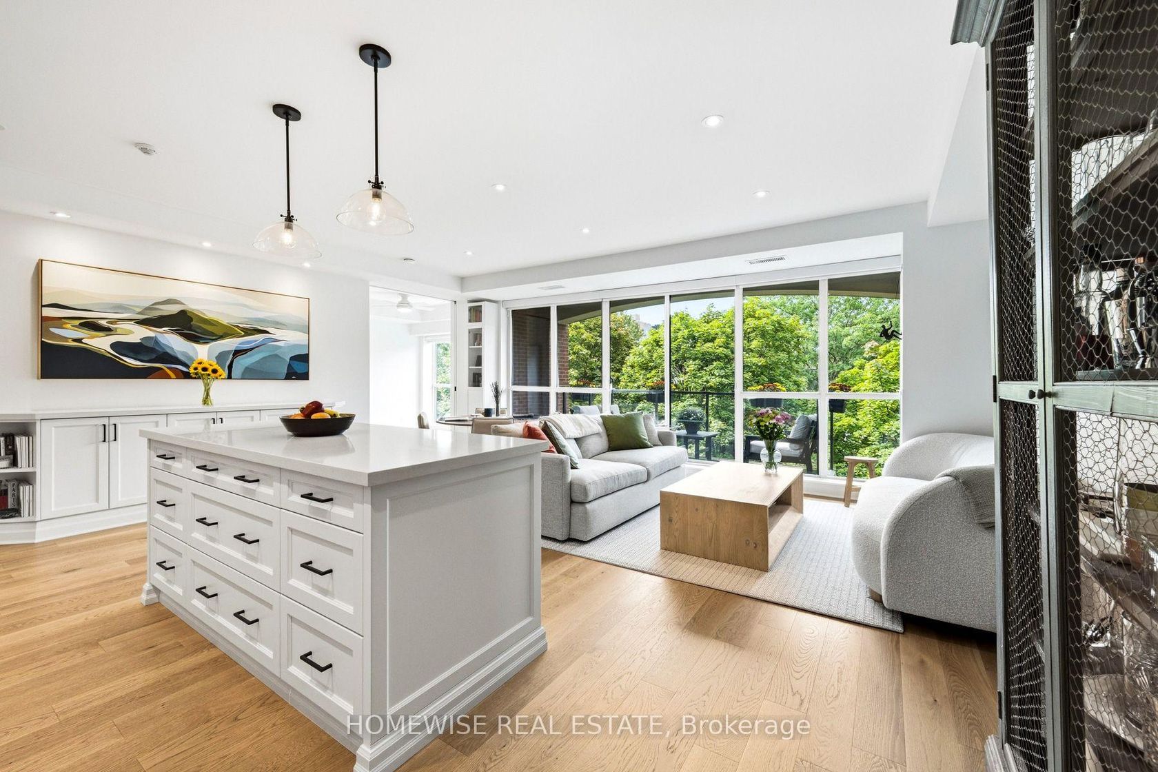 403 - 11 Soho Street, Waterfront Communities C1, Toronto 