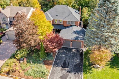 Photo 4 at 22 Mcclenny Drive N, Aurora Highlands, Aurora