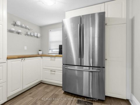 Photo 9 at 22 Mahoney Avenue, Mount Dennis, Toronto