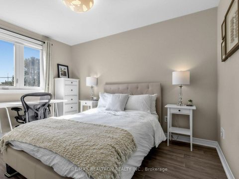 Photo 11 at 22 Mahoney Avenue, Mount Dennis, Toronto
