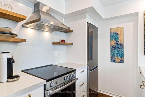 Photo 17 at 907 - 222 The Esplanade, Waterfront Communities C8, Toronto