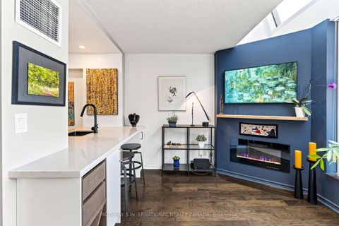 Photo 18 at 907 - 222 The Esplanade, Waterfront Communities C8, Toronto