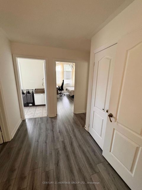 Photo 9 at 82 Raintree Crescent, Oak Ridges, Richmond Hill