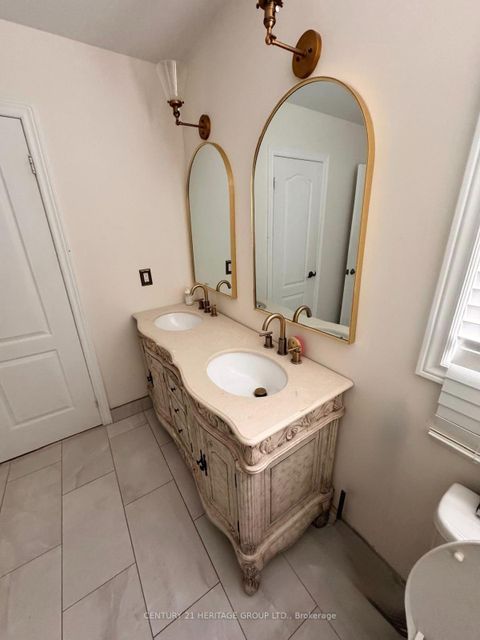 Photo 14 at 82 Raintree Crescent, Oak Ridges, Richmond Hill
