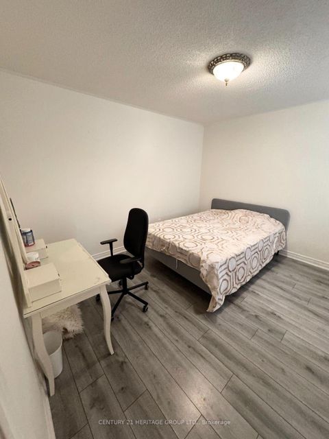 Photo 15 at 82 Raintree Crescent, Oak Ridges, Richmond Hill