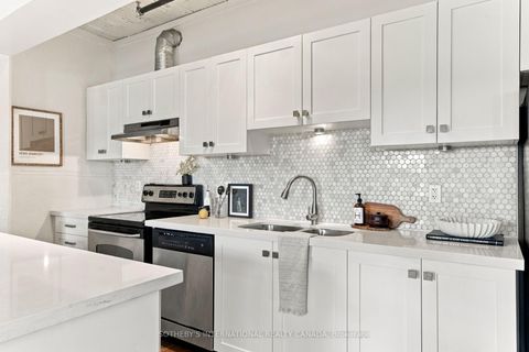 Photo 18 at 412 - 183 Dovercourt Road, Bellwoods, Toronto