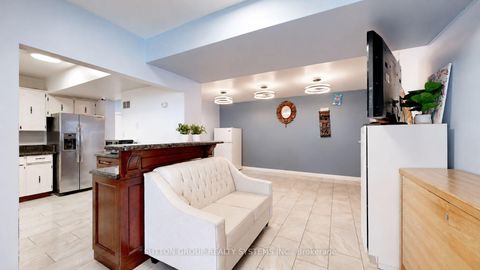 Photo 4 at 30 Coronado Court, Humbermede, Toronto