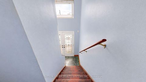 Photo 10 at 30 Coronado Court, Humbermede, Toronto