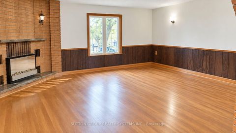 Photo 14 at 30 Coronado Court, Humbermede, Toronto