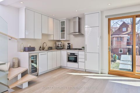 Photo 23 at 163 Wychwood Avenue, Cedarvale, Toronto