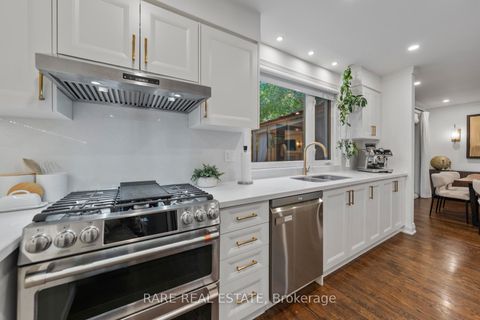 Photo 14 at 23 Dellbank Road, Bathurst Manor, Toronto