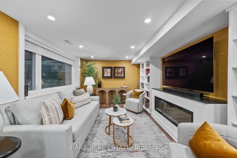 Photo 25 at 23 Dellbank Road, Bathurst Manor, Toronto