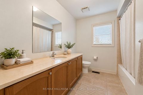 Photo 32 at 4 Rothbury Road, Westbrook, Richmond Hill
