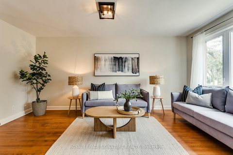 Photo 3 at 32 Wigan Crescent, Clanton Park, Toronto