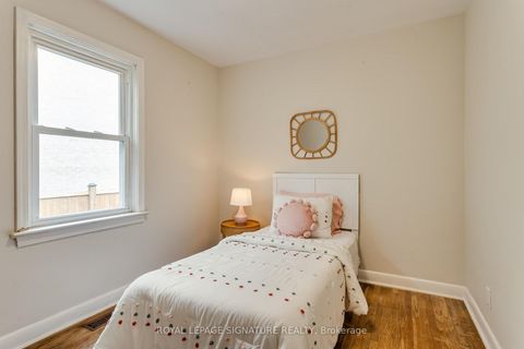 Photo 13 at 32 Wigan Crescent, Clanton Park, Toronto