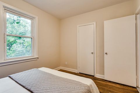 Photo 16 at 32 Wigan Crescent, Clanton Park, Toronto