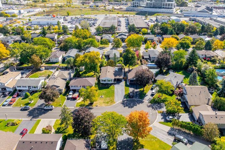 Photo 1 at 582 Strathcona Court, DP Dorset Park, Milton