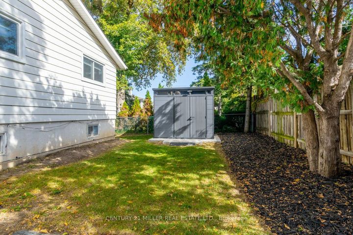 Photo 33 at 582 Strathcona Court, DP Dorset Park, Milton