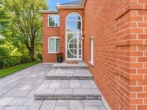 Photo 3 at 62 Briardale Place, Aurora Highlands, Aurora