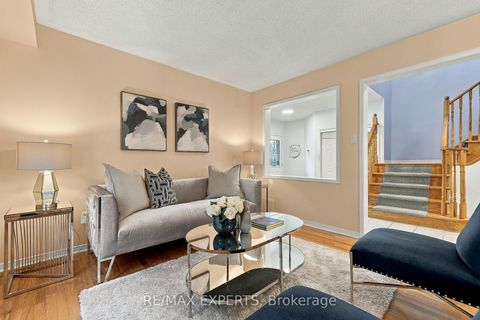 Photo 7 at 27 Mallard Marsh Crescent, Oak Ridges, Richmond Hill