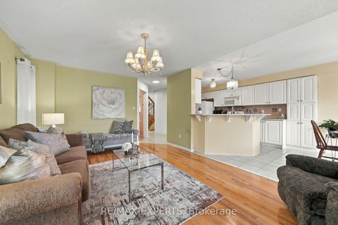 Photo 10 at 27 Mallard Marsh Crescent, Oak Ridges, Richmond Hill