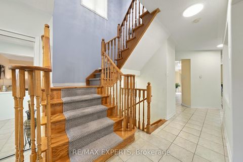 Photo 14 at 27 Mallard Marsh Crescent, Oak Ridges, Richmond Hill
