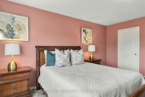 Photo 17 at 27 Mallard Marsh Crescent, Oak Ridges, Richmond Hill