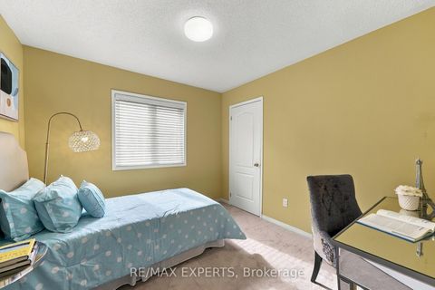 Photo 20 at 27 Mallard Marsh Crescent, Oak Ridges, Richmond Hill