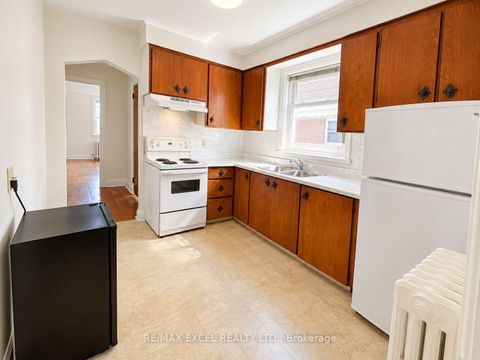 Photo 13 at 11 Hutton Avenue, East York, Toronto