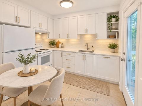 Photo 5 at 49 - 740 KENNEDY Street, Ionview, Toronto