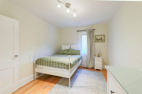 Photo 18 at 142 Hillsdale Avenue E, Mount Pleasant West, Toronto