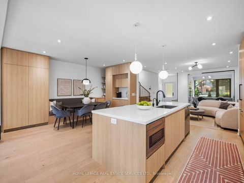 Photo 8 at 374 Spadina Road, Forest Hill South, Toronto