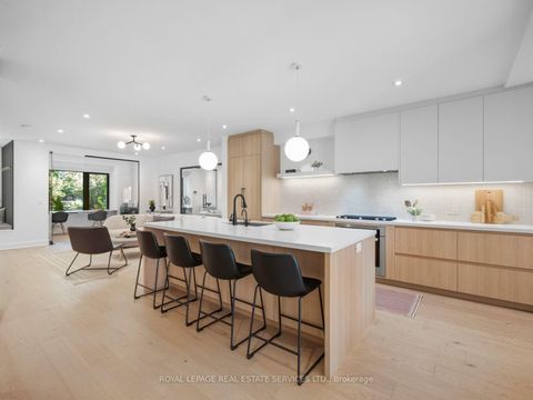 Photo 9 at 374 Spadina Road, Forest Hill South, Toronto