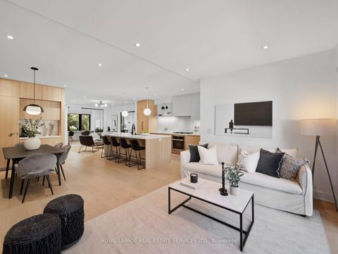 Photo 18 at 374 Spadina Road, Forest Hill South, Toronto