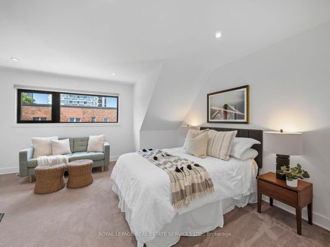 Photo 33 at 374 Spadina Road, Forest Hill South, Toronto