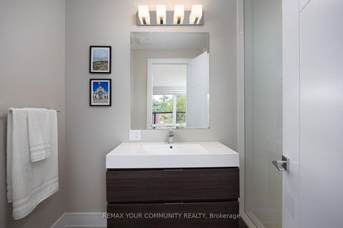Photo 34 at 164 Aldwych Avenue, East York, Toronto